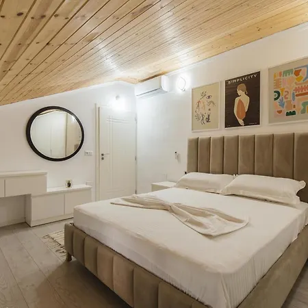 Loft By Holistay Apartmán