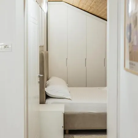 Apartment Loft By Holistay