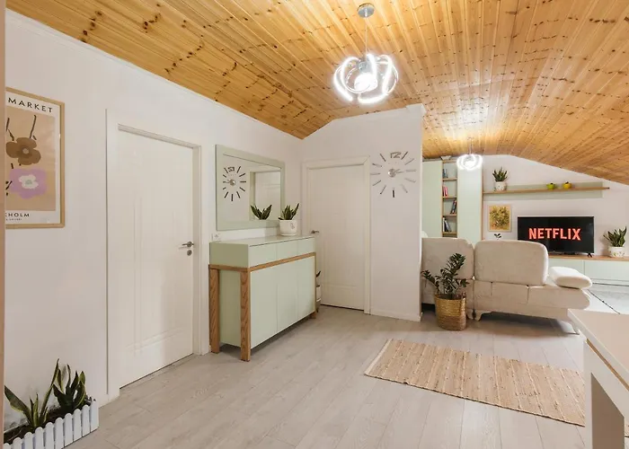 Loft By Holistay 公寓 *