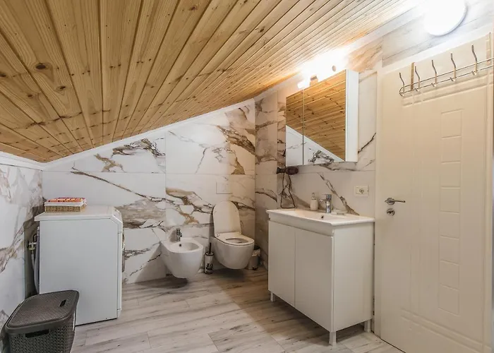 Loft By Holistay 公寓 地拉那